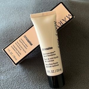 MaryKay Luminous Wear Liquid Foundation Normal to Dry Skin